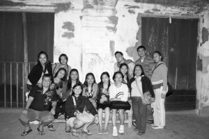 Black and white photo with friends at Calle Collado